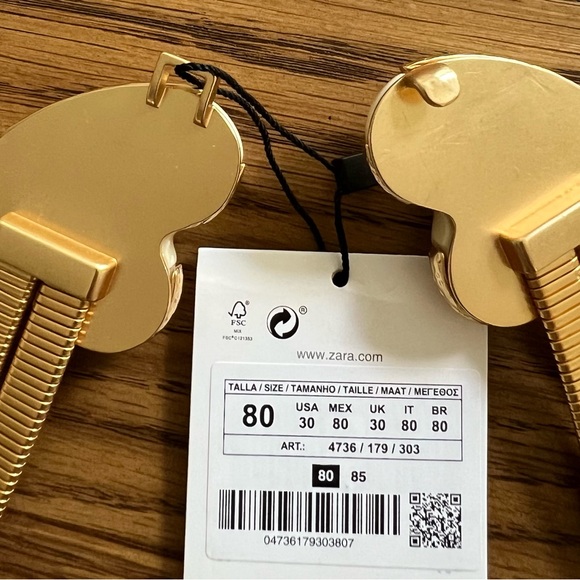 Zara GOLD BELT WITH HEART SHAPED BUCKLE - Picture 5 of 6